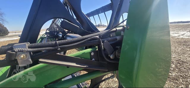 Image of John Deere 630F equipment image 4