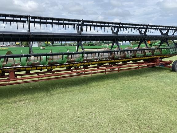 Image of John Deere 630F equipment image 4