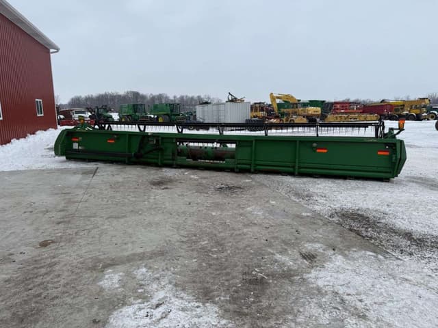 Image of John Deere 630F equipment image 4