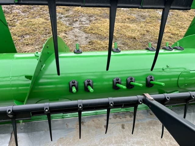 Image of John Deere 630F equipment image 2