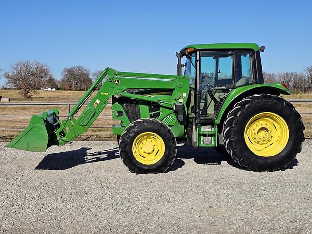 Image of John Deere 6330 equipment image 1