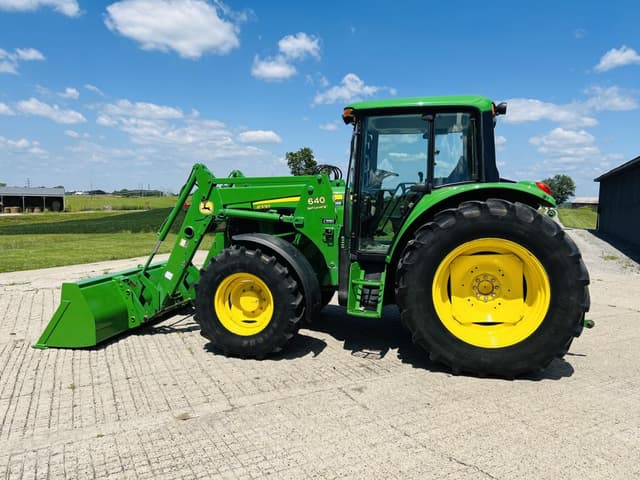 Image of John Deere 6330 equipment image 1