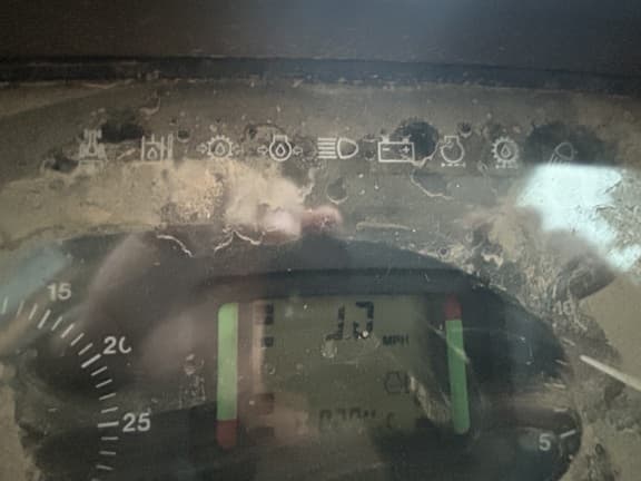 Image of John Deere 6330 equipment image 4