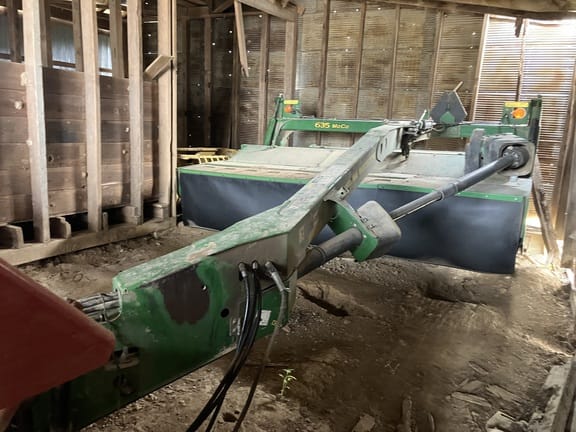 2008 John Deere 635 Equipment Image0