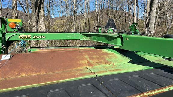 Image of John Deere 635 equipment image 1