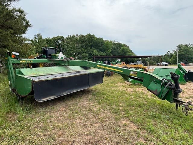 Image of John Deere 635 Image 1