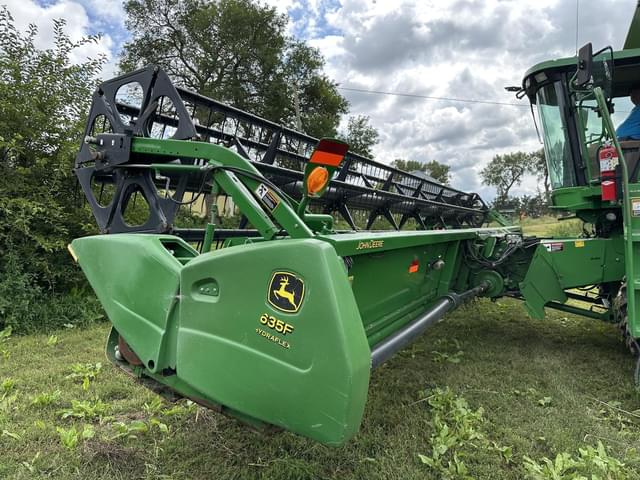 Image of John Deere 635F equipment image 2
