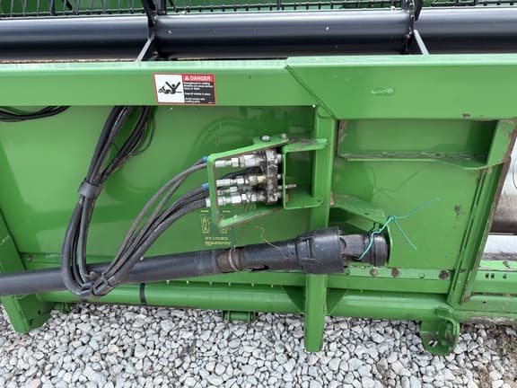 Image of John Deere 635F equipment image 4