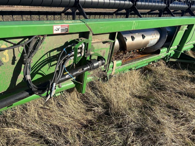 Image of John Deere 635F equipment image 3