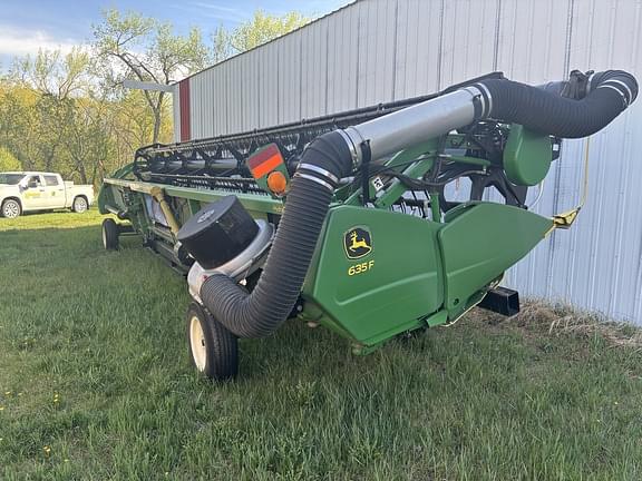 Image of John Deere 635F equipment image 3