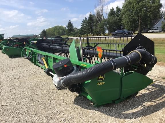 Image of John Deere 635F equipment image 1