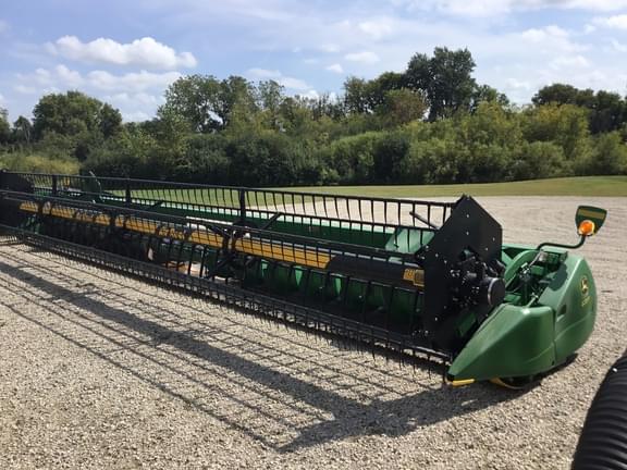 Image of John Deere 635F equipment image 4