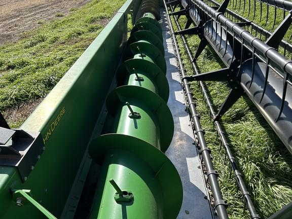 Image of John Deere 635F equipment image 3