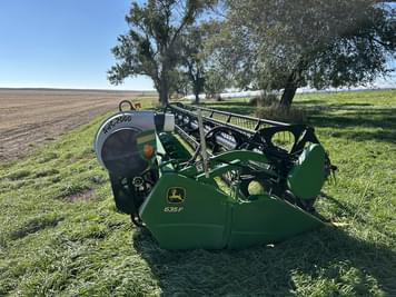 Main image John Deere 635F