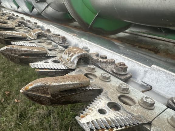 Image of John Deere 635F equipment image 2