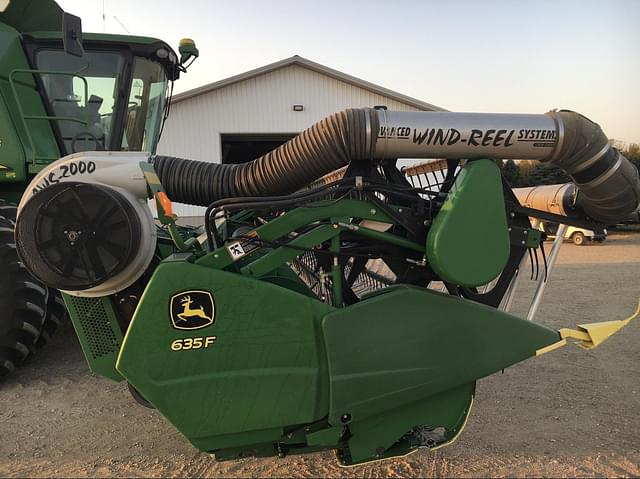 Image of John Deere 635F equipment image 4