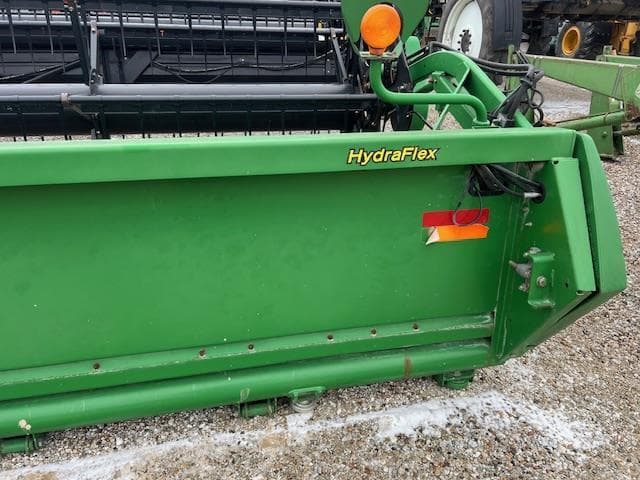 Image of John Deere 635F equipment image 4