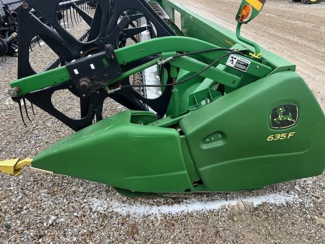 Image of John Deere 635F equipment image 3