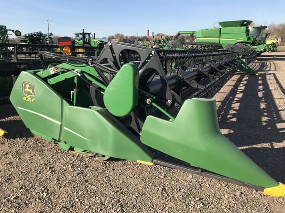Main image John Deere 635F