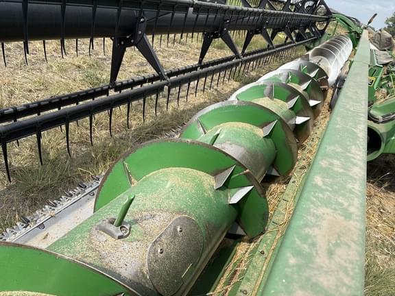 Image of John Deere 635F equipment image 2