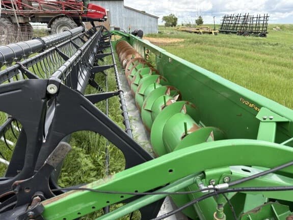 Image of John Deere 635F Image 1