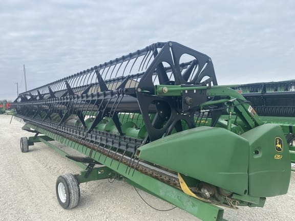 Main image John Deere 635F