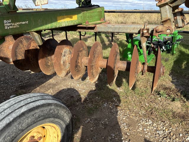 Image of John Deere 637 equipment image 4