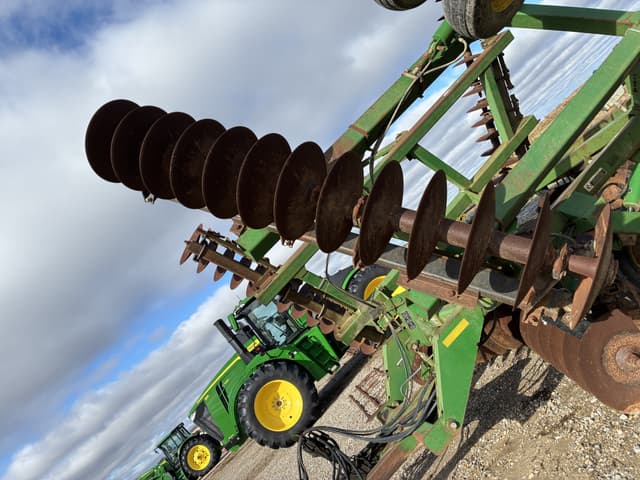 Image of John Deere 637 equipment image 2