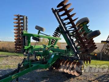 Main image John Deere 637
