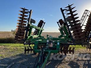 Main image John Deere 637 5