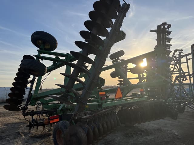 Image of John Deere 637 equipment image 3