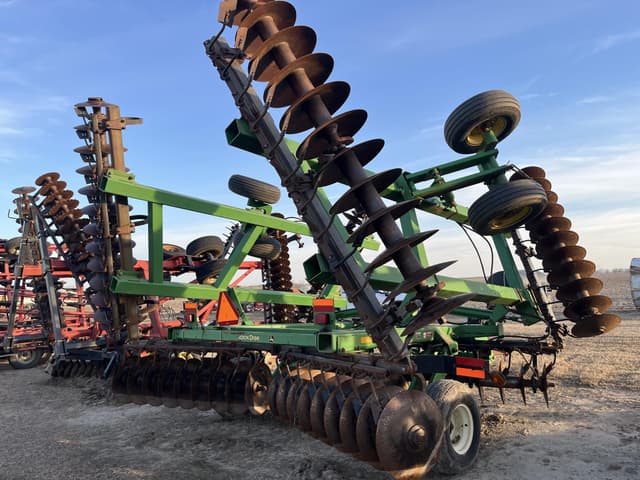 Image of John Deere 637 equipment image 2