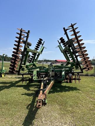 Image of John Deere 637 Primary image