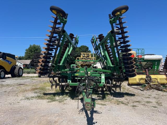 Image of John Deere 637 equipment image 1