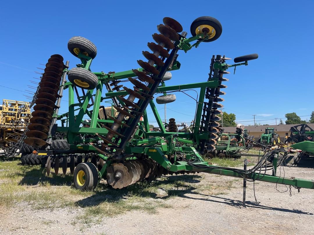 Image of John Deere 637 Primary image