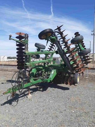 Main image John Deere 637