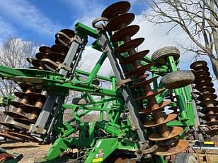 Main image John Deere 637 5