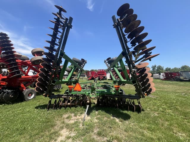 Image of John Deere 637 equipment image 3