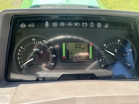 Image of John Deere 6430 equipment image 4