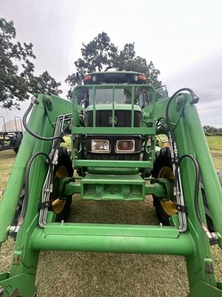 Image of John Deere 6430 equipment image 4