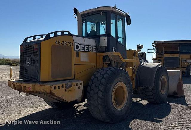 Image of John Deere 644J equipment image 4