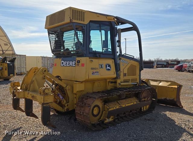 Image of John Deere 650J LT equipment image 4