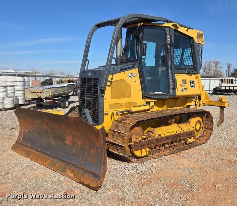 2008 John Deere 650J LT Equipment Image0