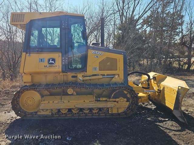 Image of John Deere 650J XLT equipment image 3