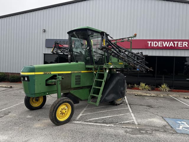 Image of John Deere 6700 equipment image 1