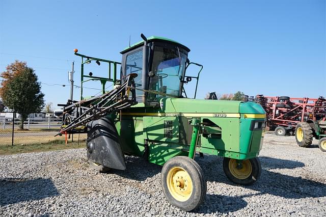 Image of John Deere 6700 equipment image 1