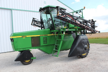 Main image John Deere 6700