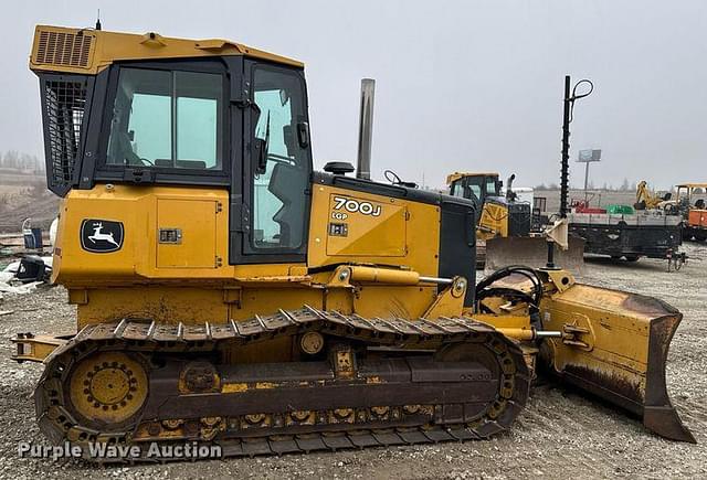 Image of John Deere 700J LGP equipment image 3