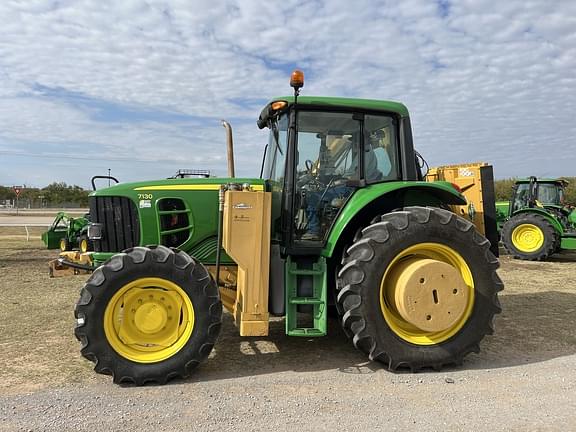 Image of John Deere 7130 equipment image 1