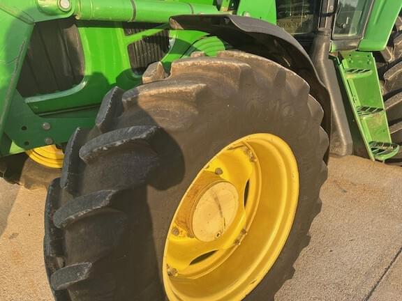 Image of John Deere 7130 equipment image 4